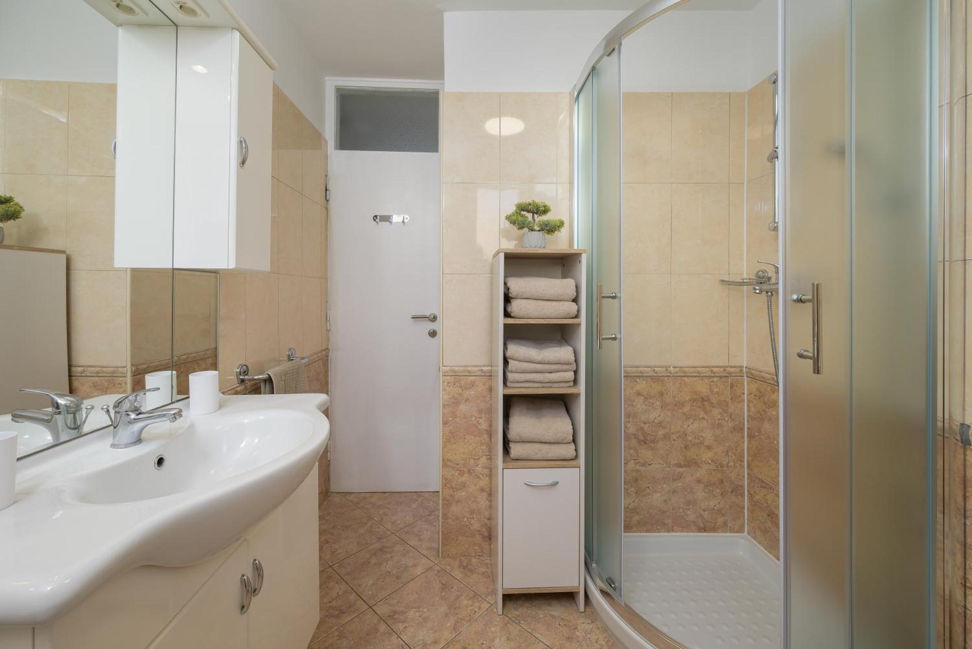 Apartment Pina Porec Luaran gambar